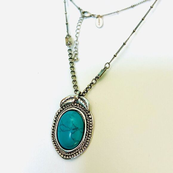 AEO Silver Textured Leaf Framed Faux Turquoise Southwestern Necklace 32" 1172 - Picture 4 of 8